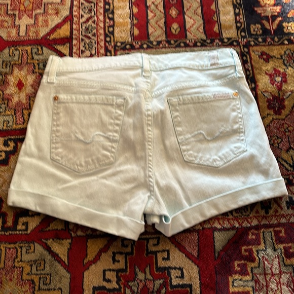 Light blue denim shorts - Picture 2 of 3
